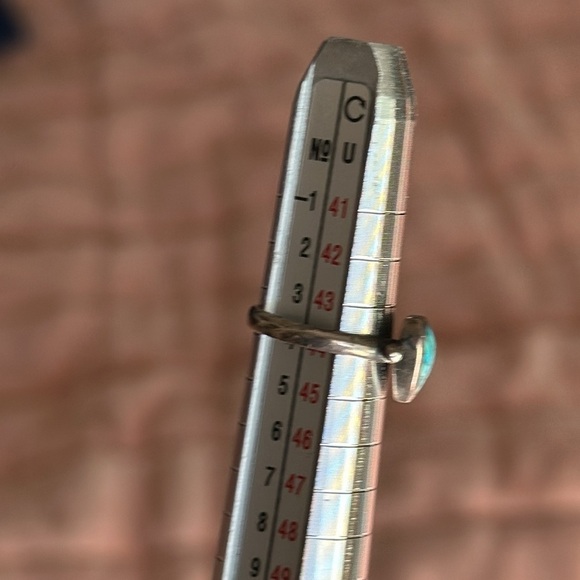 🩵🩵🩵Silver turquoise ring small petite baby size 4 - Picture 4 of 10